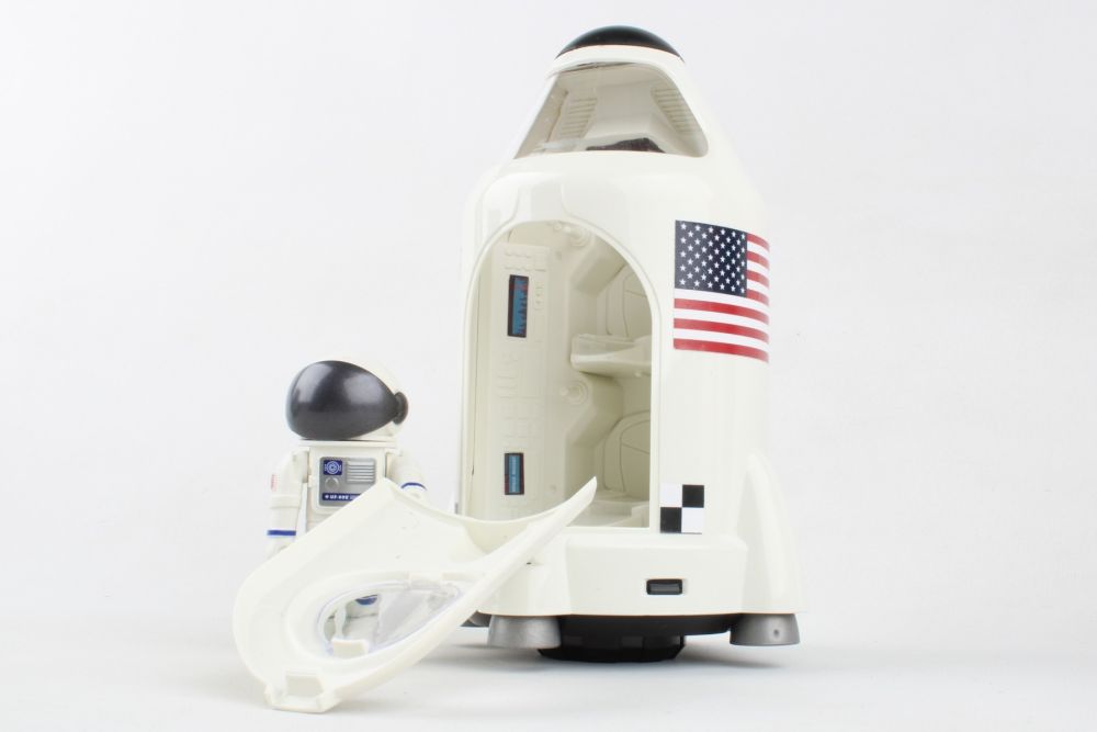 Space Adventures Capsule With Astronaut 26098